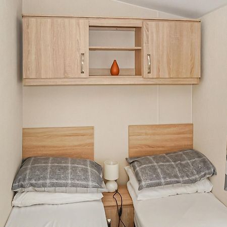 Silver Birch Caravan Park Talacre Экстерьер фото