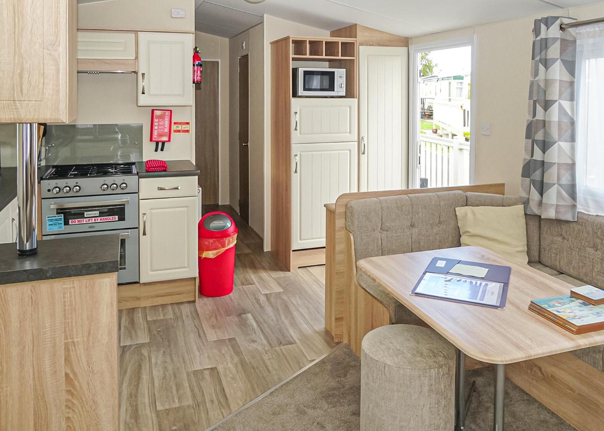 Silver Birch Caravan Park Talacre Номер фото