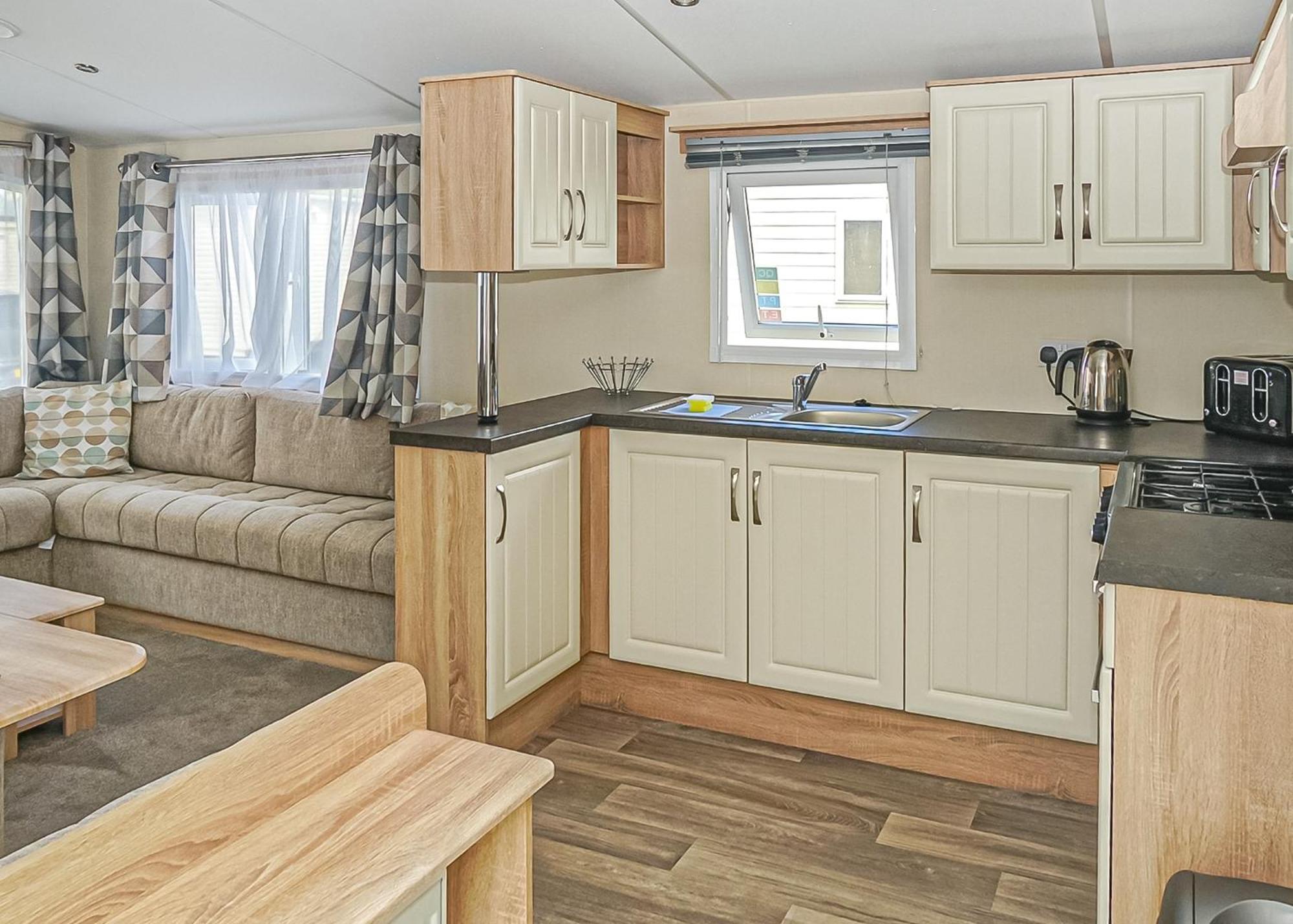 Silver Birch Caravan Park Talacre Экстерьер фото
