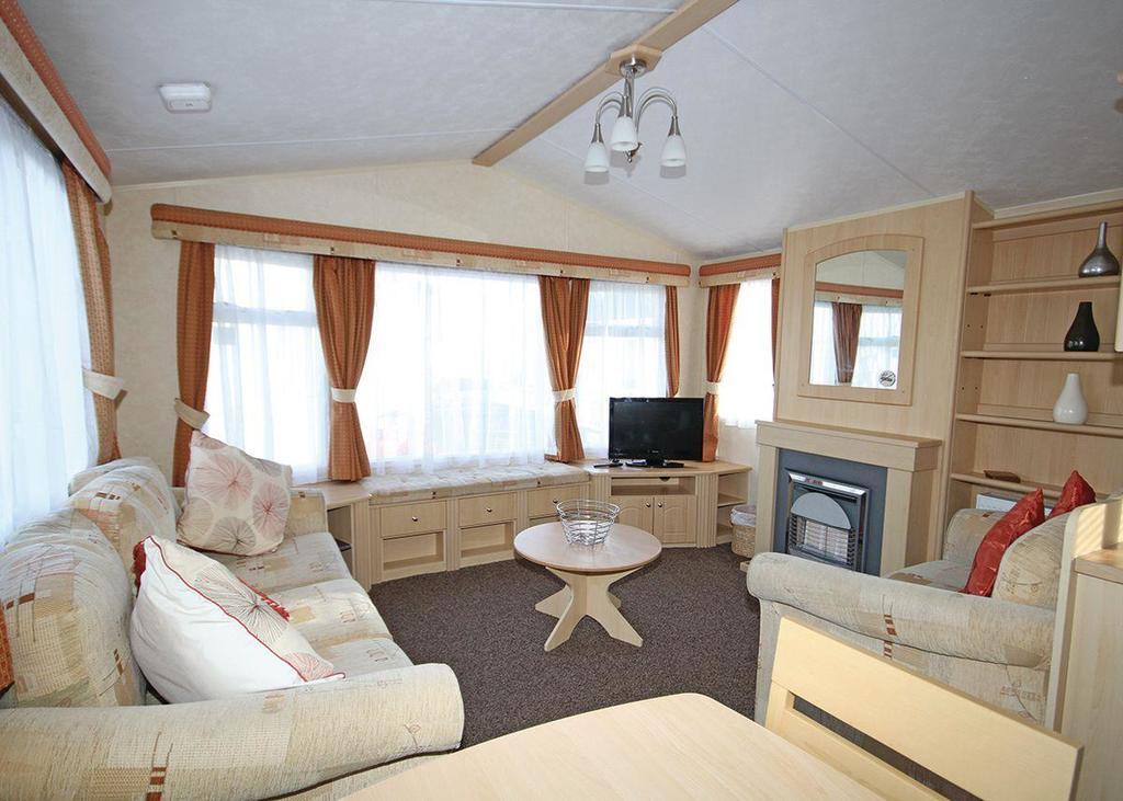 Silver Birch Caravan Park Talacre Экстерьер фото
